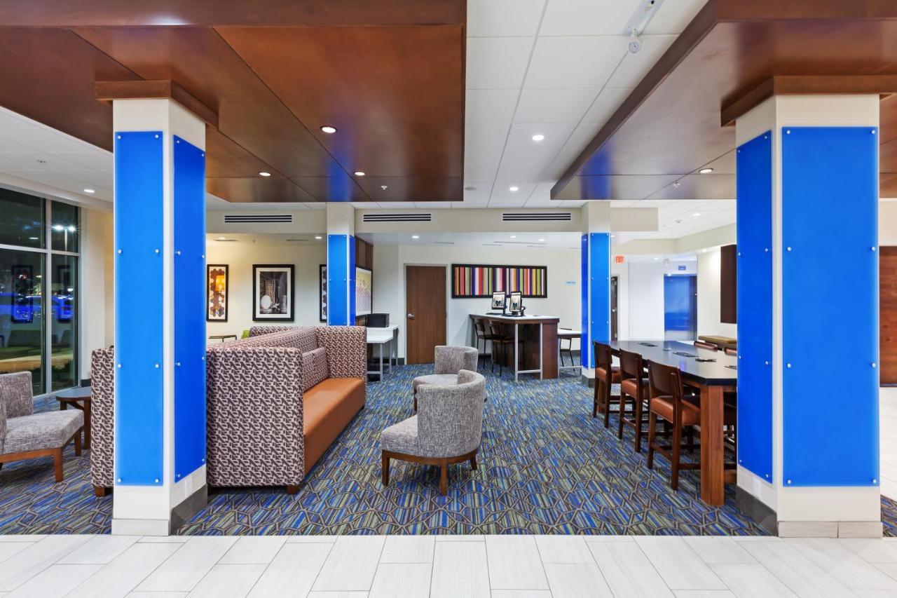 Holiday Inn Express & Suites Tulsa South - Woodland Hills By Ihg Екстериор снимка