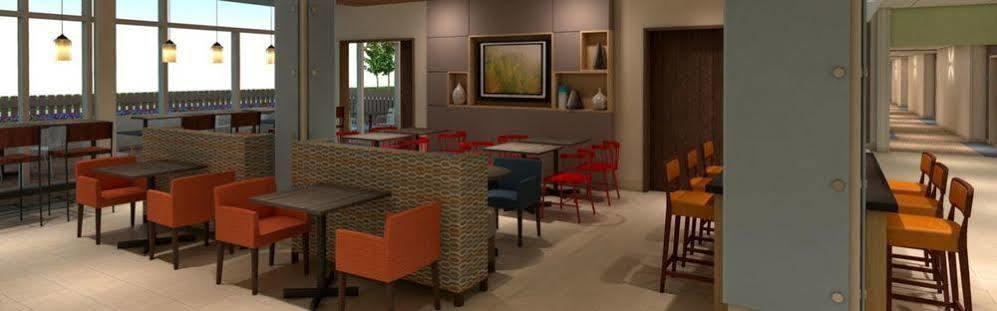 Holiday Inn Express & Suites Tulsa South - Woodland Hills By Ihg Екстериор снимка
