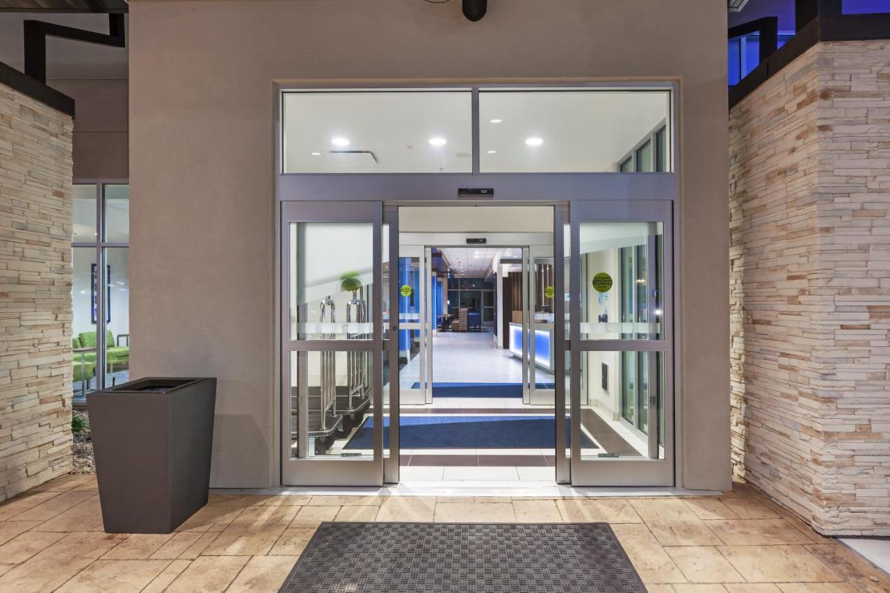 Holiday Inn Express & Suites Tulsa South - Woodland Hills By Ihg Екстериор снимка
