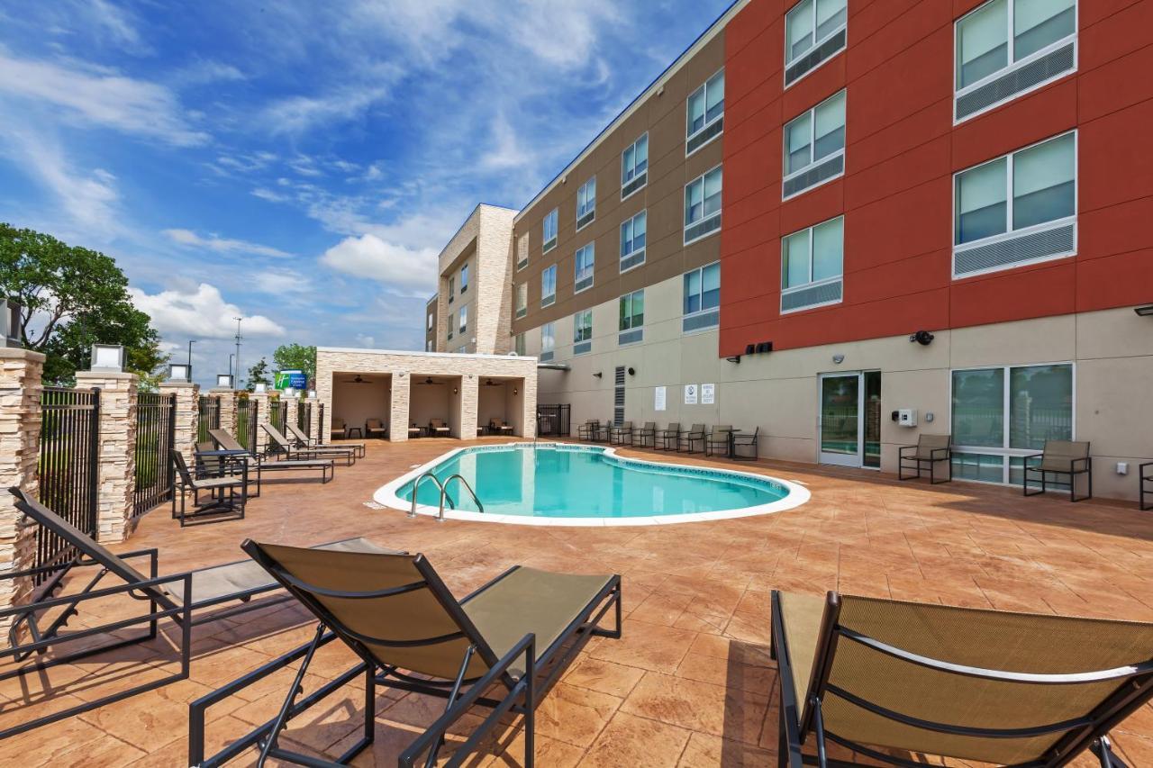 Holiday Inn Express & Suites Tulsa South - Woodland Hills By Ihg Екстериор снимка